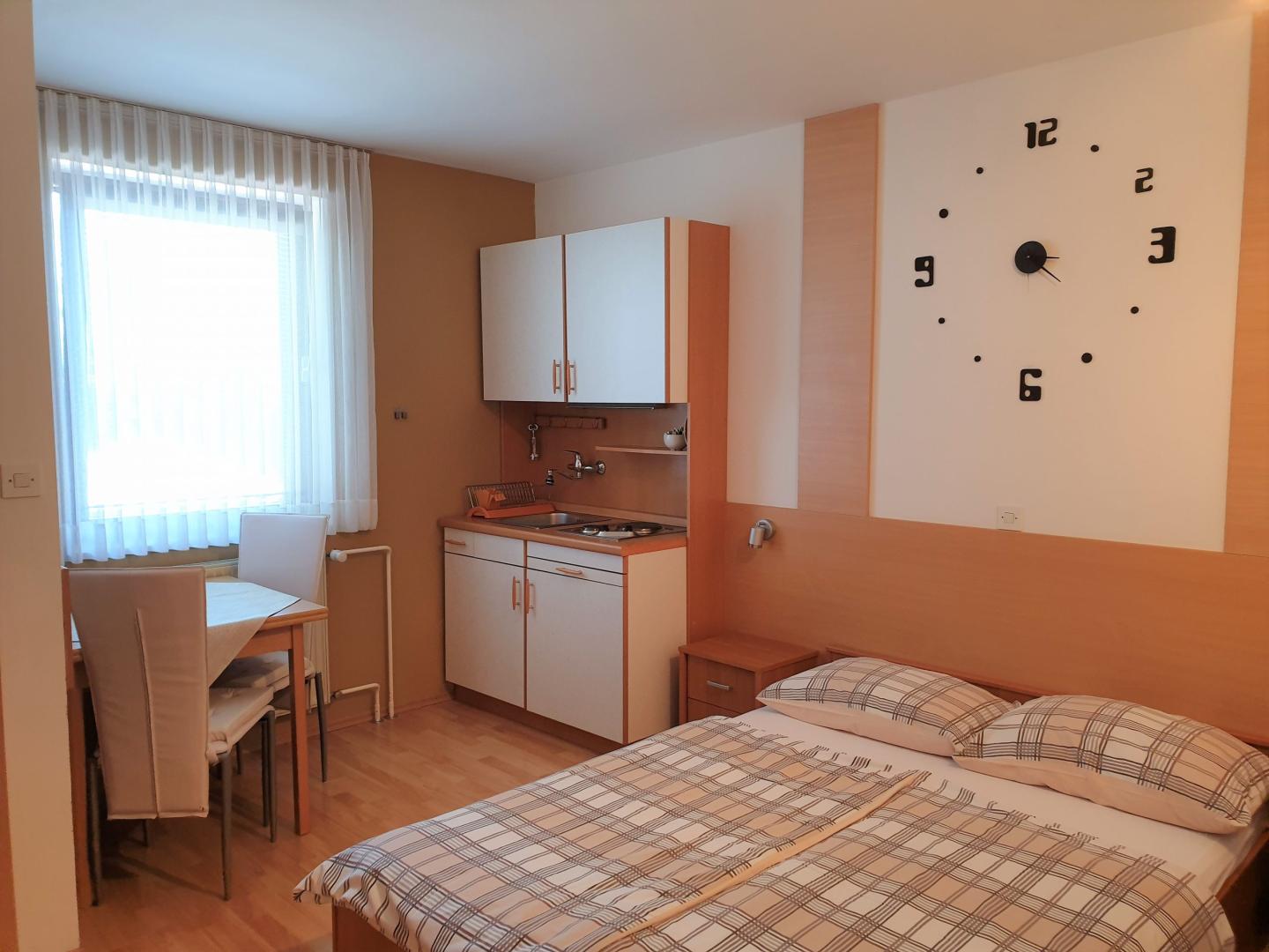 Apartmaji Snovik, Soba