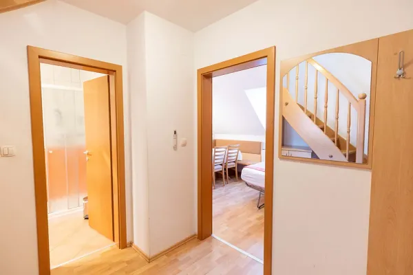 Turizem loka, apartmaji, sobe, wellness, škofja loka 