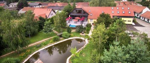 GOSTILNA APARTMAJI WELLNESS AVTOCAMP HOTEL MURSKA SOBOTA SLOVENIJA