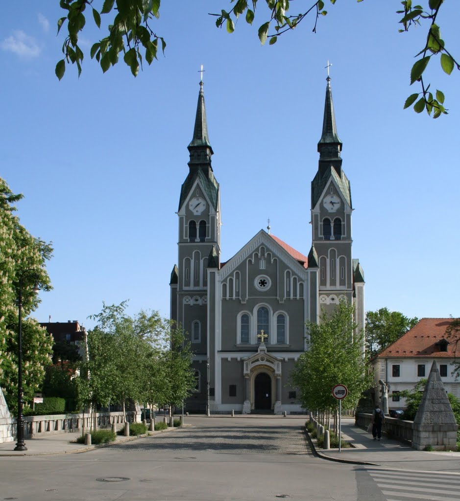 Obnove Strehe, Šušteršič, kleparstvo, krovstvo, gradnje, trgovina