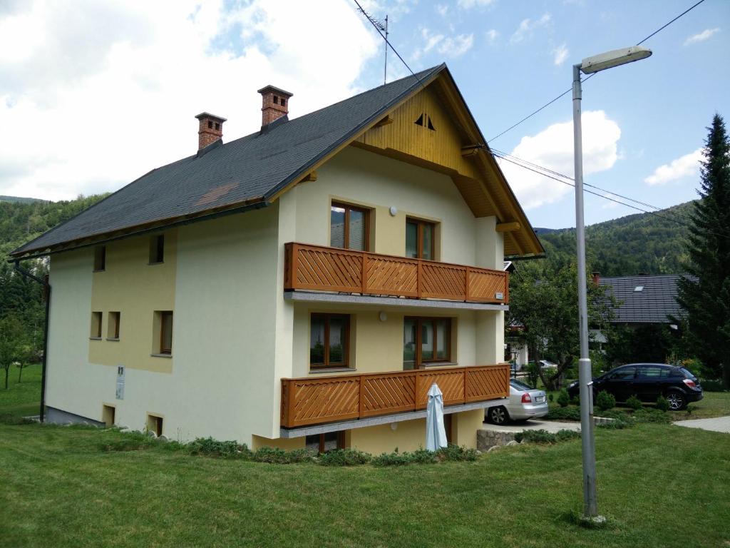 Apartmaji Heingman Bohinj, Ribičev laz